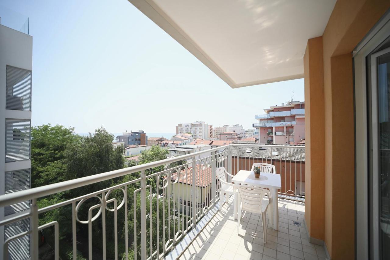 Residence Mariavittoria Lido di Jesolo Esterno foto