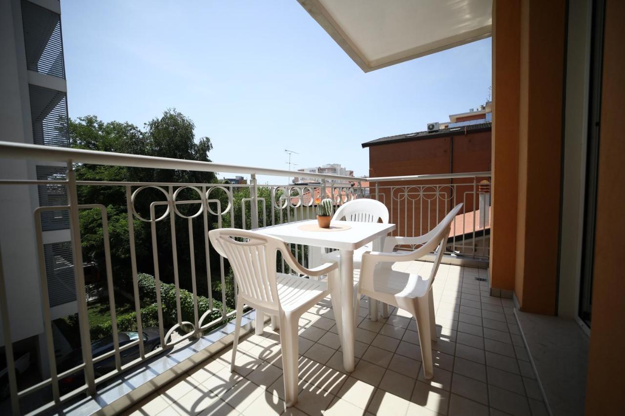 Residence Mariavittoria Lido di Jesolo Esterno foto