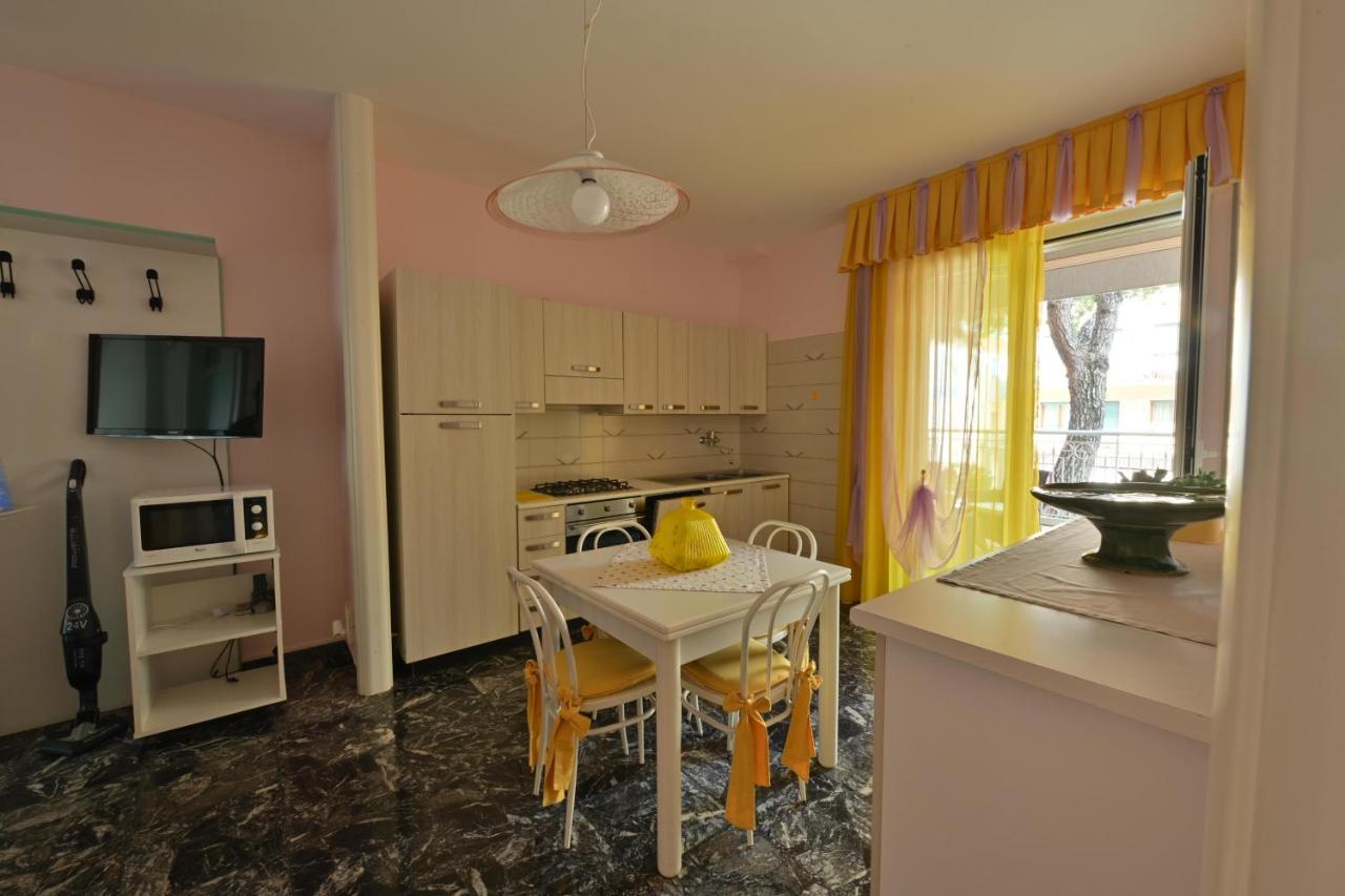 Residence Mariavittoria Lido di Jesolo Esterno foto