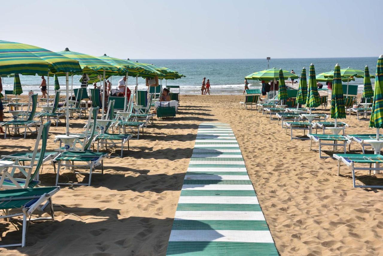 Residence Mariavittoria Lido di Jesolo Esterno foto
